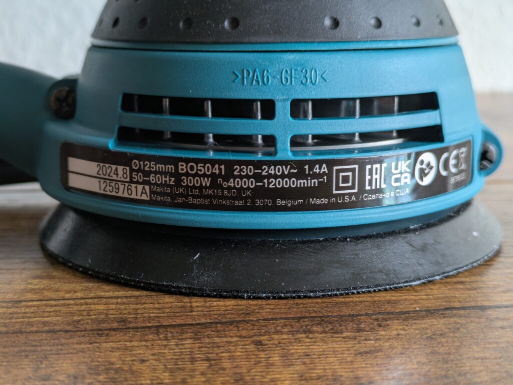 Datenlabel des Makita BO5041 Exzenterschleifers