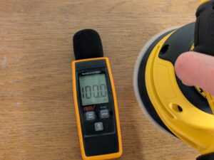 Lautstärke des Dewalt DWE6423 QS Exzenterschleifers