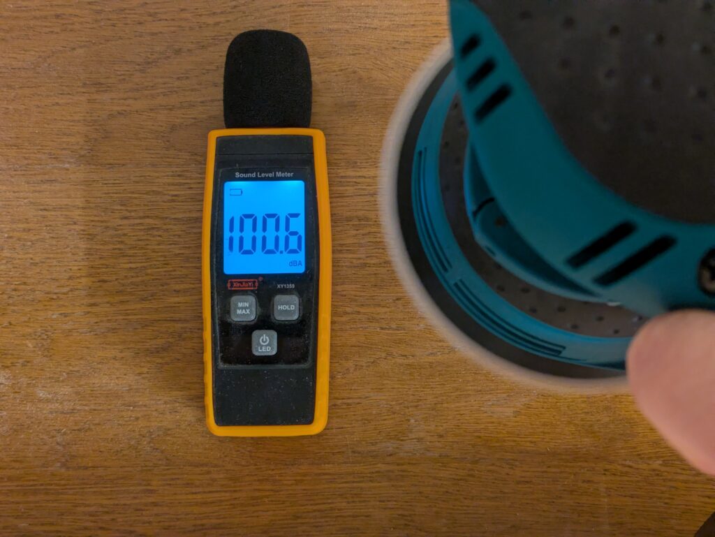 Lautstärke des Makita BO5041 Exzenterschleifers