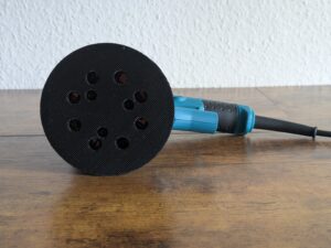 Makita BO5041 Exzenterschleifer von unten