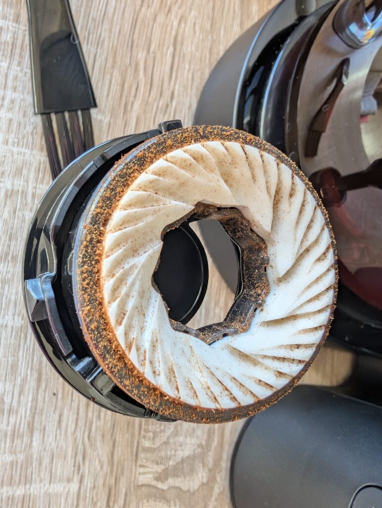 Melitta AromaFresh X Kaffeemaschine mit Mahlwerk vor der Reinigung 1