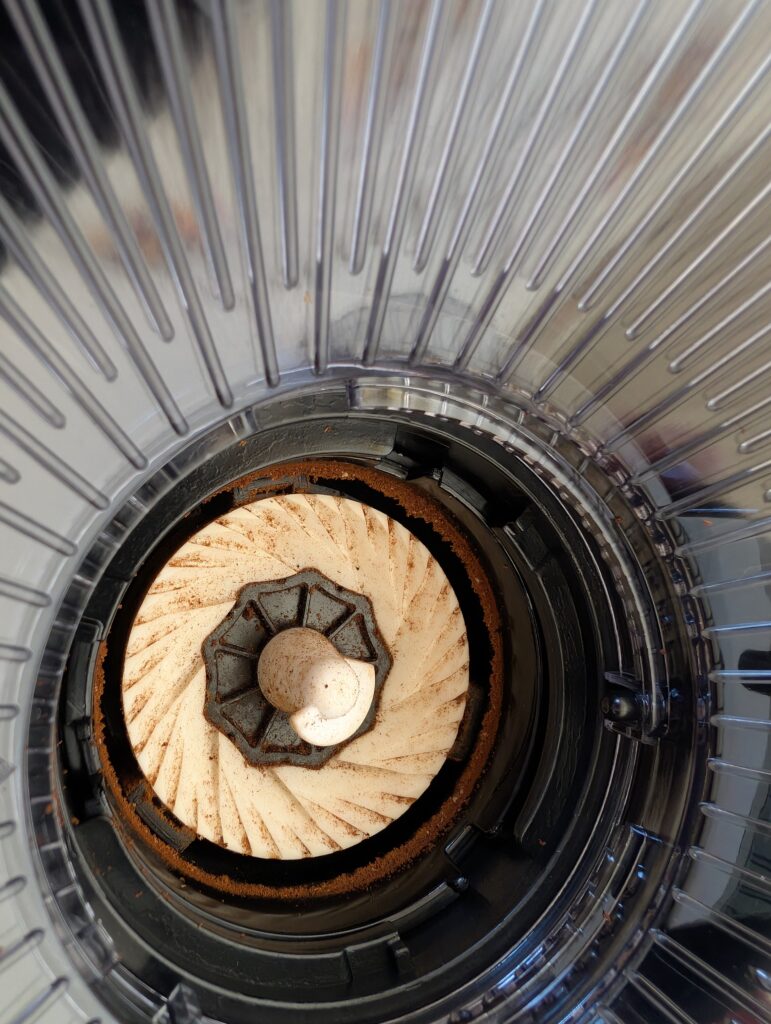 Melitta AromaFresh X Kaffeemaschine mit Mahlwerk vor der Reinigung 2