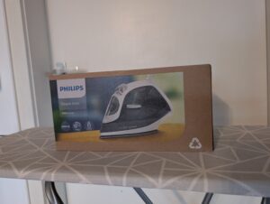 Philips DST202080 Dampfbügeleisen Verpackung vorn