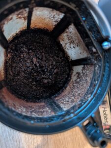 Russell Hobbs Victory Kaffeemaschine mit Mahlwerk gemahlene Bohnen im Filter 2