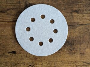 Schleifpapier des Makita BO5041 Exzenterschleifers