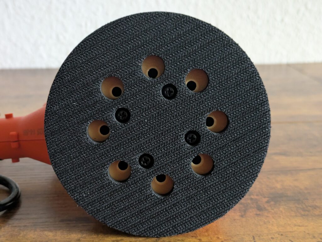 Schleifteller des Black Decker BEW210 Exzenterschleifers