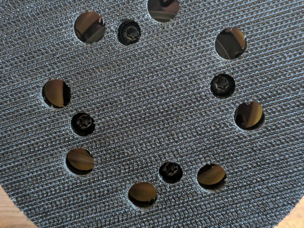 Schleifteller des Dewalt DWE6423 QS Exzenterschleifers