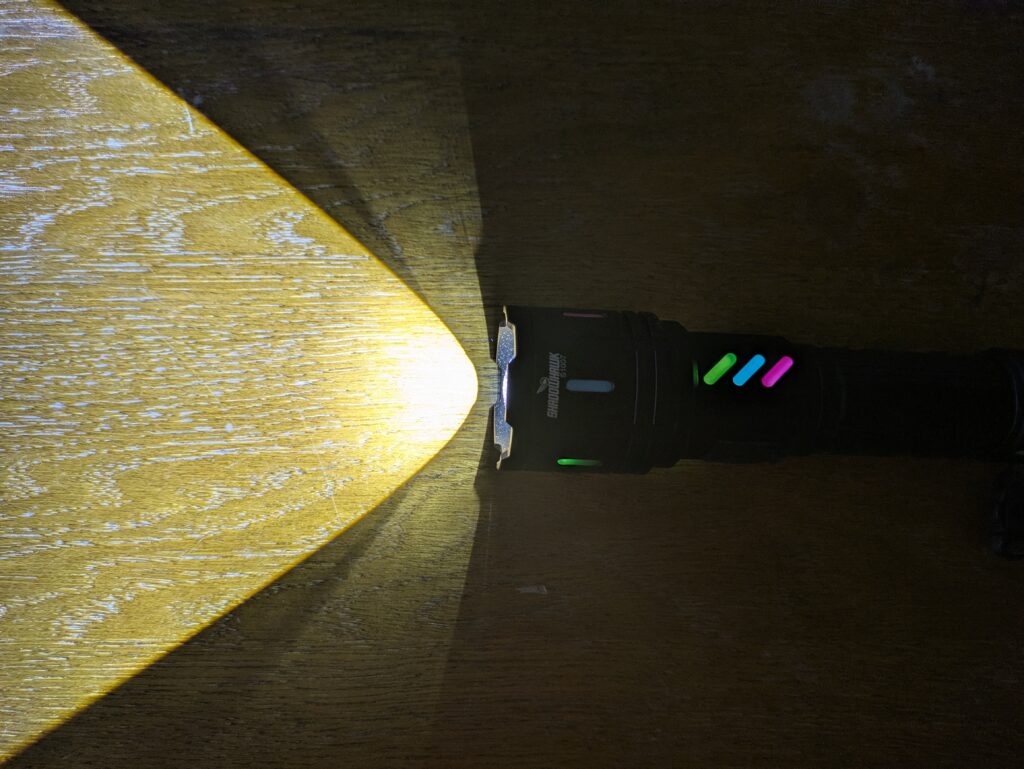 Shadowhawk S1007 Taschenlampe Hohe Helligkeit Lichtkegel