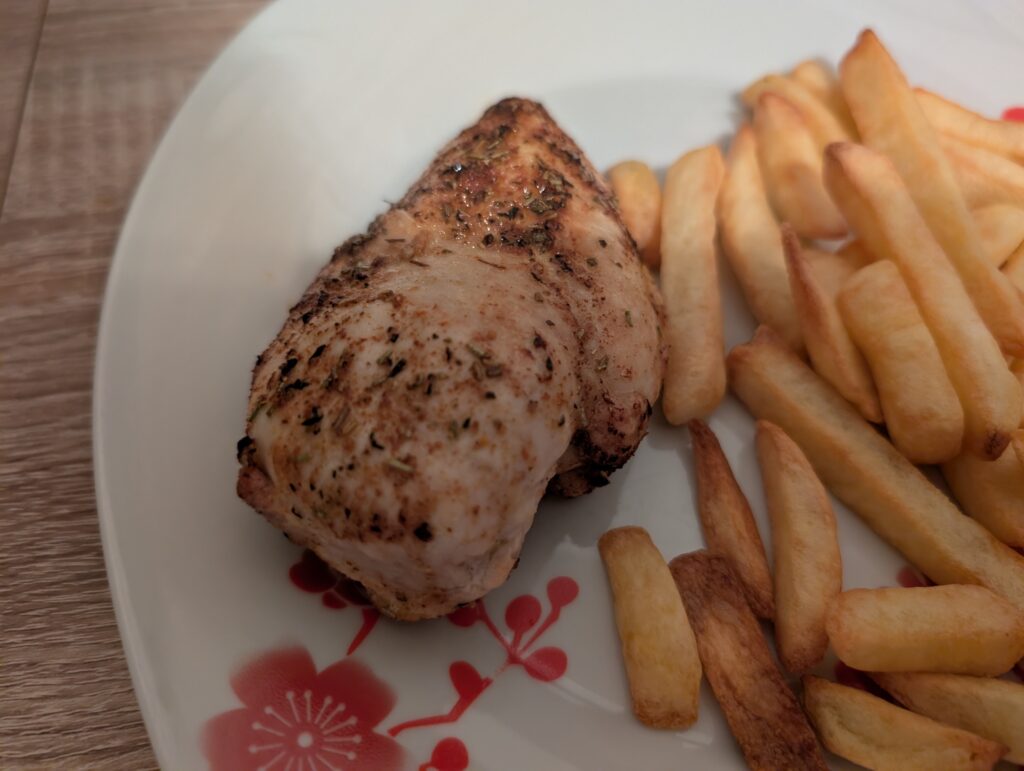 Tefal Dual Easy Fry XXL Heißluftfritteuse Hähnchen gegart