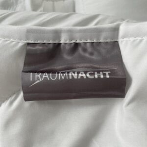 Traumnacht Cozy Mono Bettdecke Logo