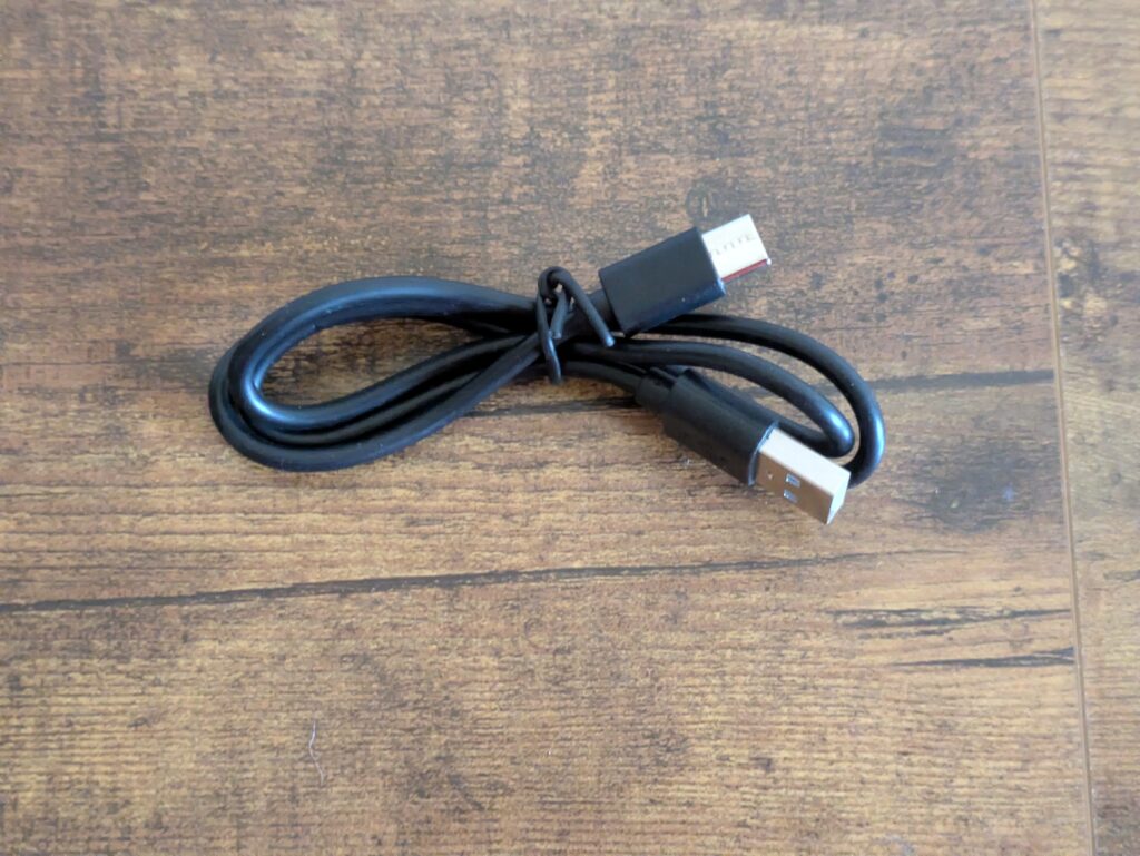 USB-Kabel der Shadowhawk S1007 Taschenlampe