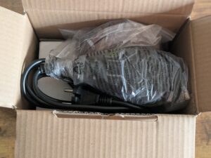 Verpackung des WORKPRO W125262 Exzenterschleifers geöffnet