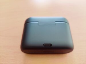 Cambridge Audio Melomania A100 In-Ear-Bluetooth-Kopfhörer Ladeanschluss