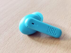 JBL Wave Beam 2 In-Ear-Bluetooth-Kopfhörer Ohrhörer mit Schriftzug
