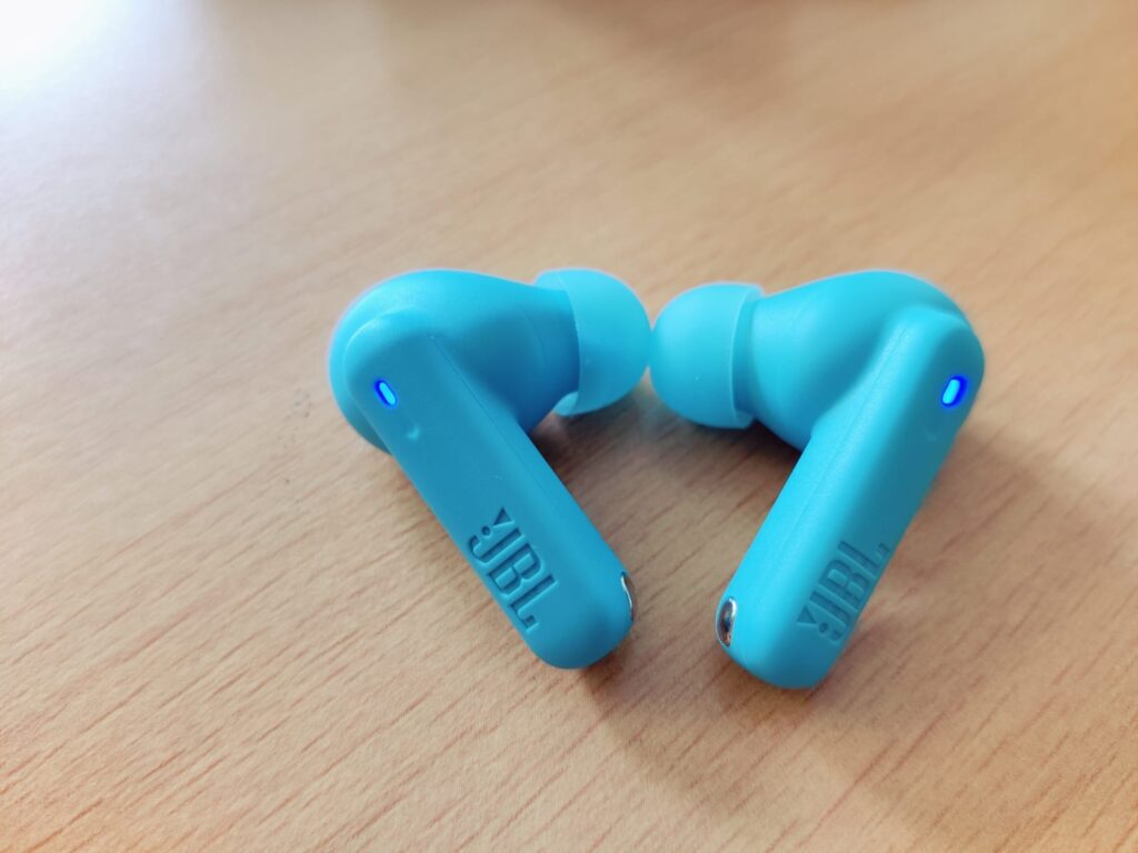 JBL Wave Beam 2 In-Ear-Bluetooth-Kopfhörer beim Kopplungsversuch