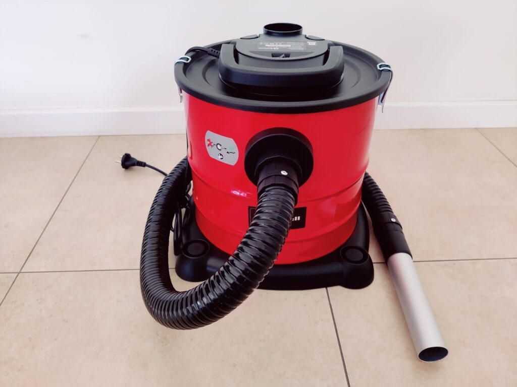 Einhell TC-AV 1720 DW Aschesauger fertig montiert