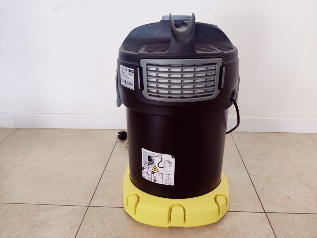 Kärcher AD 4 Premium Aschesauger von hinten