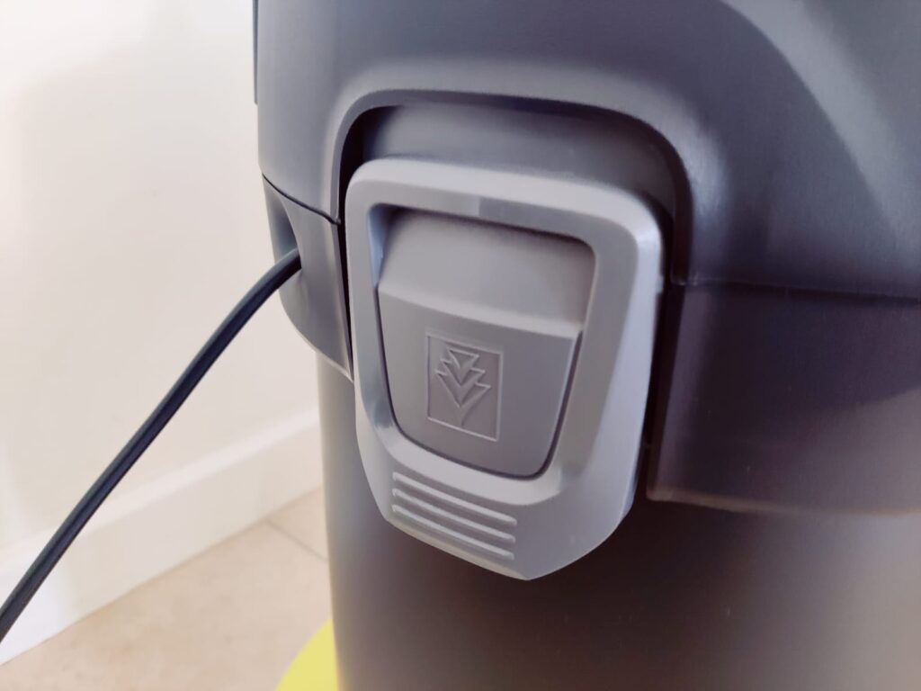 Kärcher AD 4 Premium Aschesauger Behälterverschluss