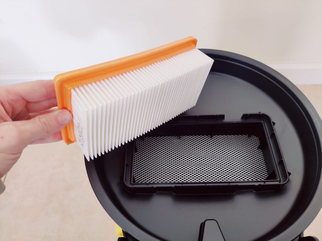 Kärcher AD 4 Premium Aschesauger Filterentnahme