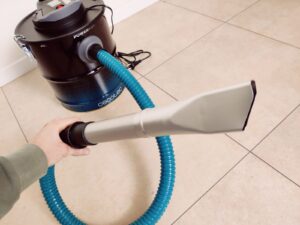 Cecotec Conga Ash 4000 Home Aschesauger Fugendüse montiert