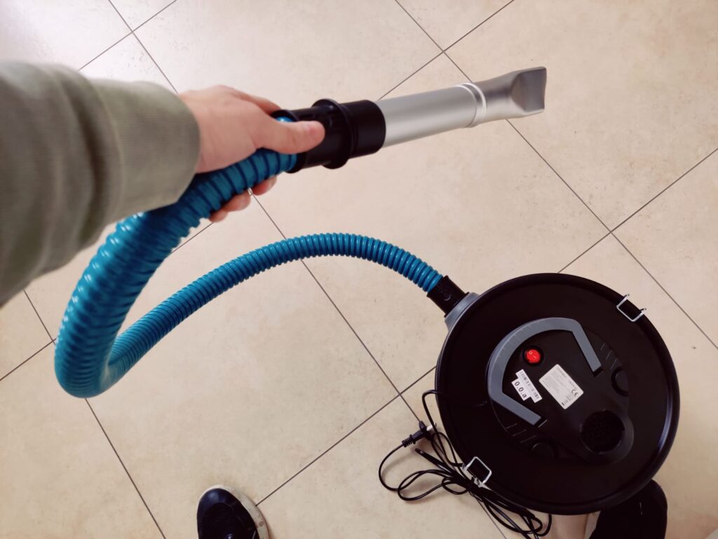 Cecotec Conga Ash 4000 Home Aschesauger im Betrieb