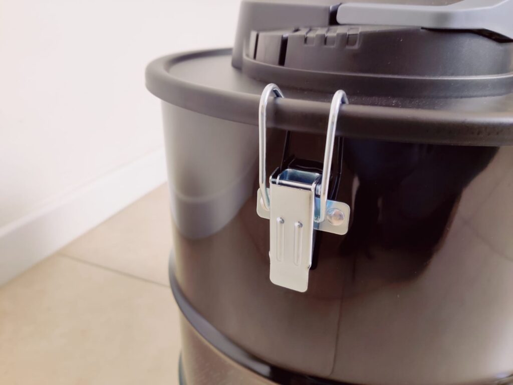 Cecotec Conga Ash 4000 Home Aschesauger Behälterklemme