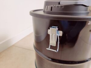 Cecotec Conga Ash 4000 Home Aschesauger Behälterklemme offen