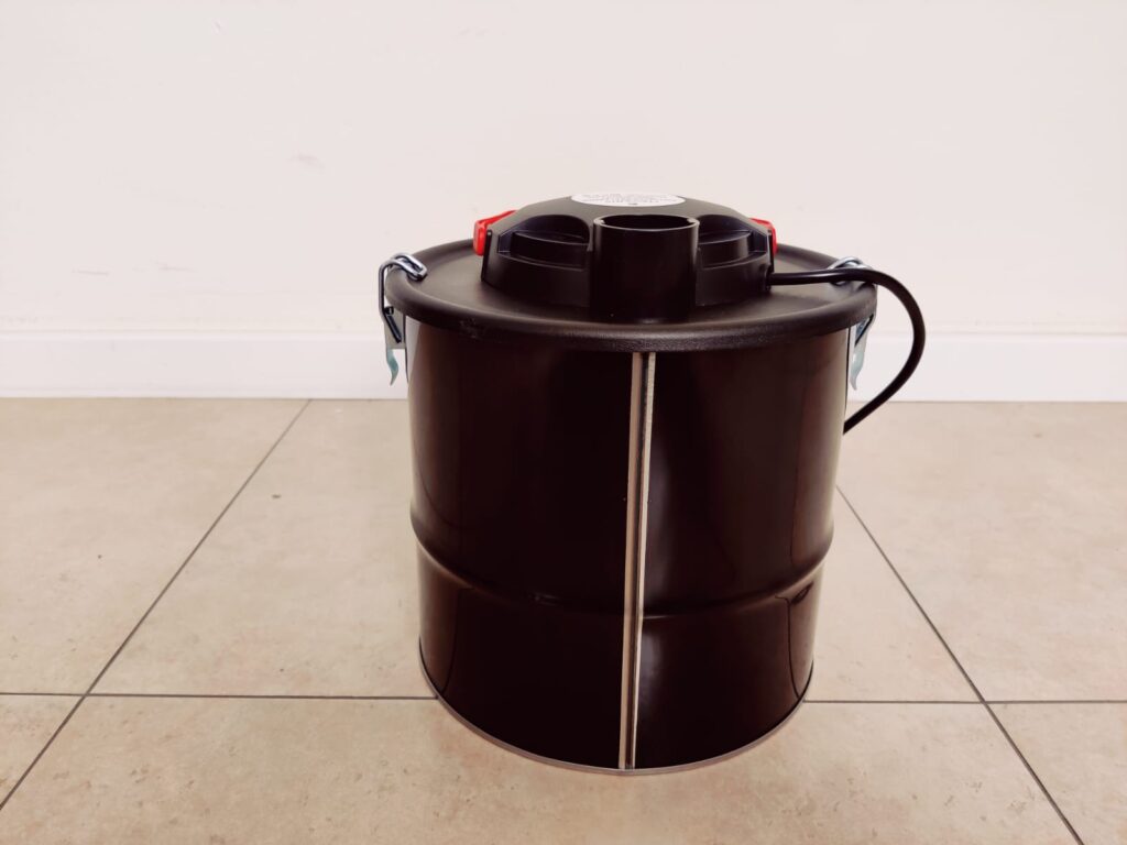 Navaris Aschesauger von hinten