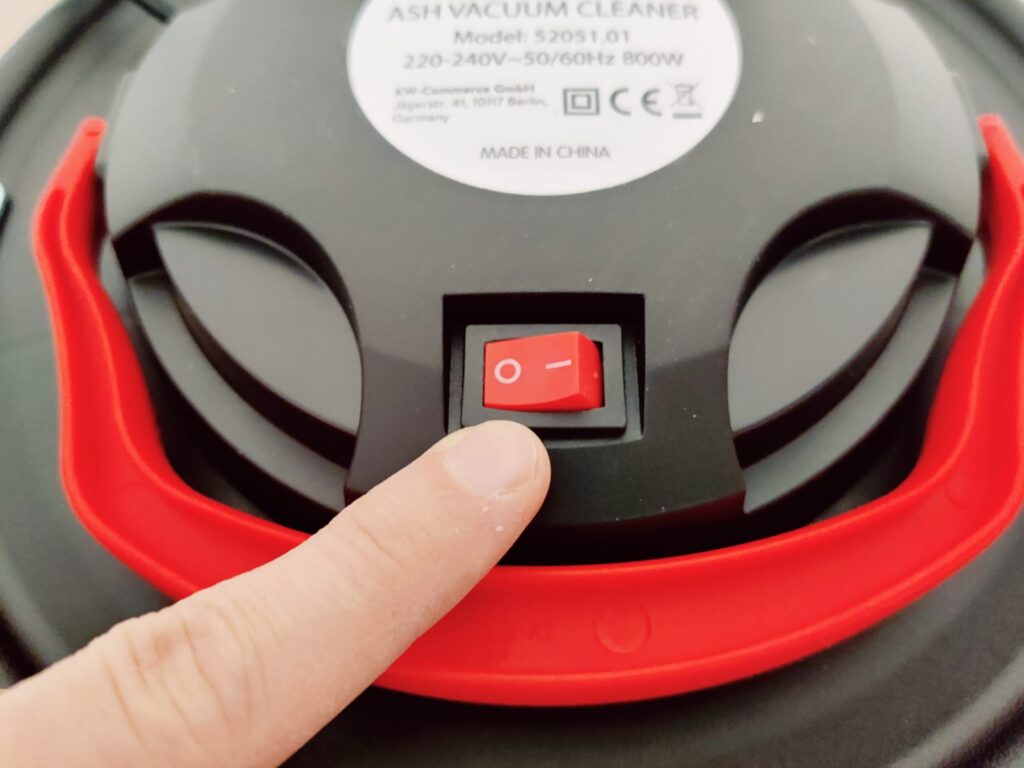 Navaris Aschesauger Ein- und Ausschalter