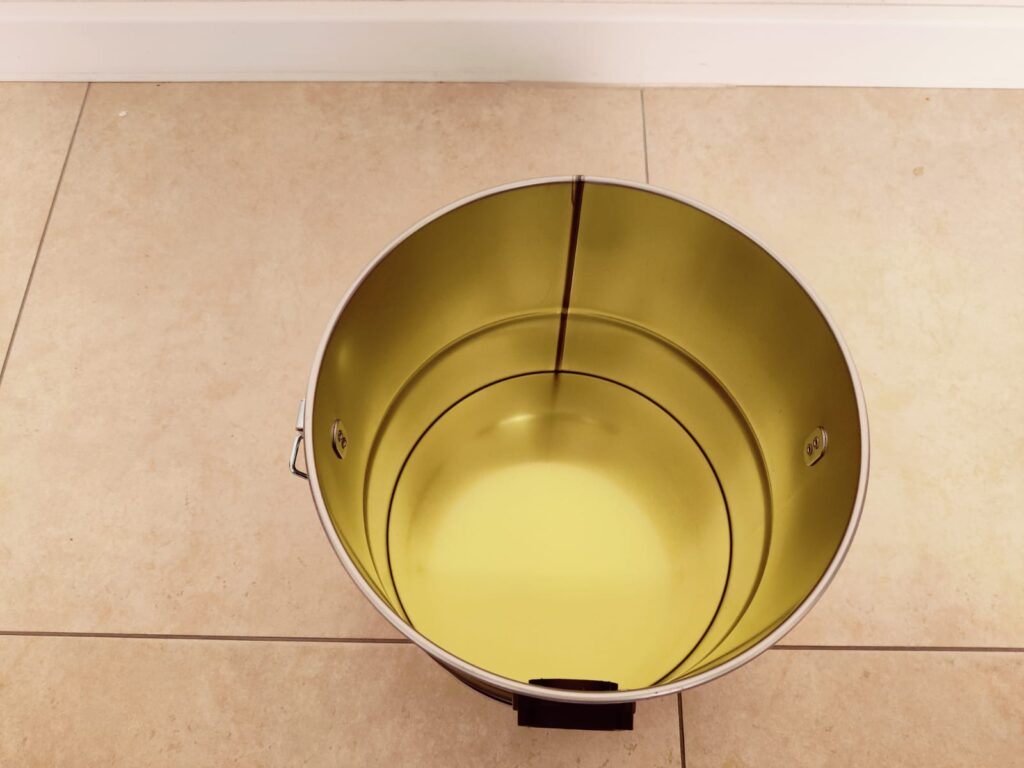 Navaris Aschesauger Behälter