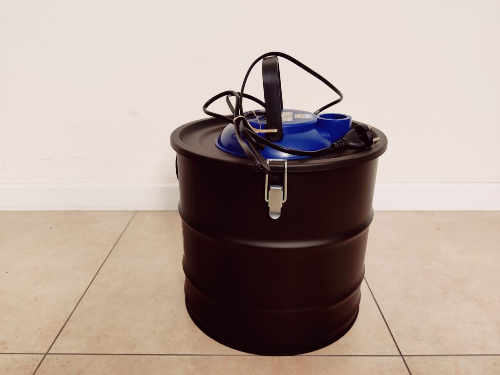 Scheppach GKS20 Aschesauger von der Seite