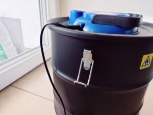 Scheppach GKS20 Aschesauger Behälterklemme offen