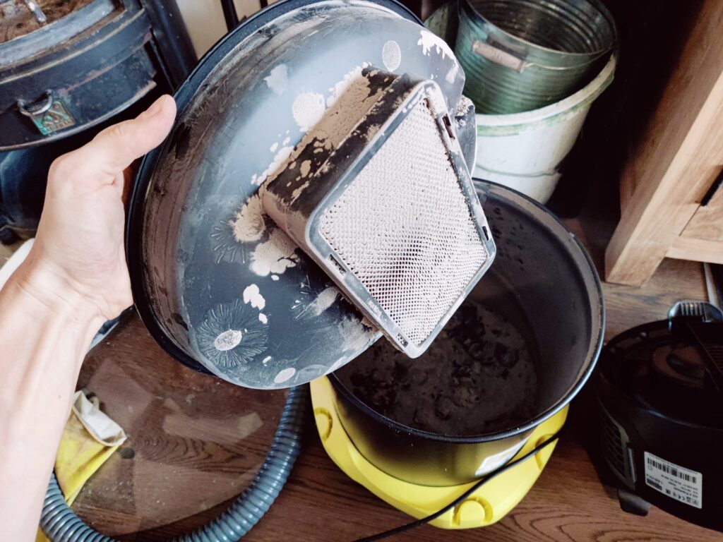 Kärcher AD 4 Premium Aschesauger Filter nach Benutzung