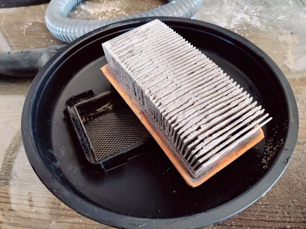 Kärcher AD 4 Premium Aschesauger Filterreinigung