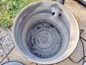 Scheppach GKS20 Aschesauger Behälter nach Nutzung