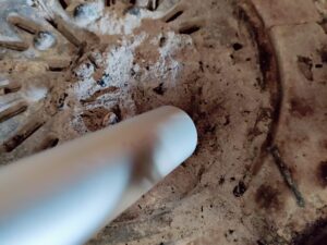 Navaris Aschesauger beim Aschesaugen