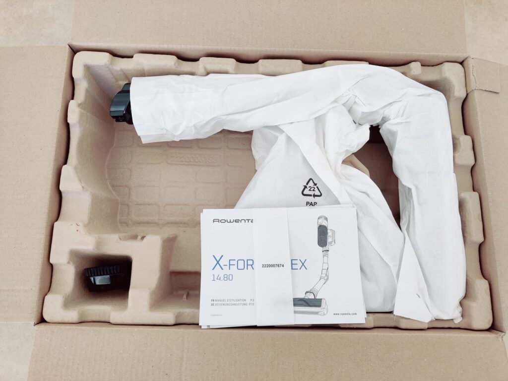 Rowenta RH9B36 X-Force Flex 14.80 Akku-Staubsauger Verpackung innen