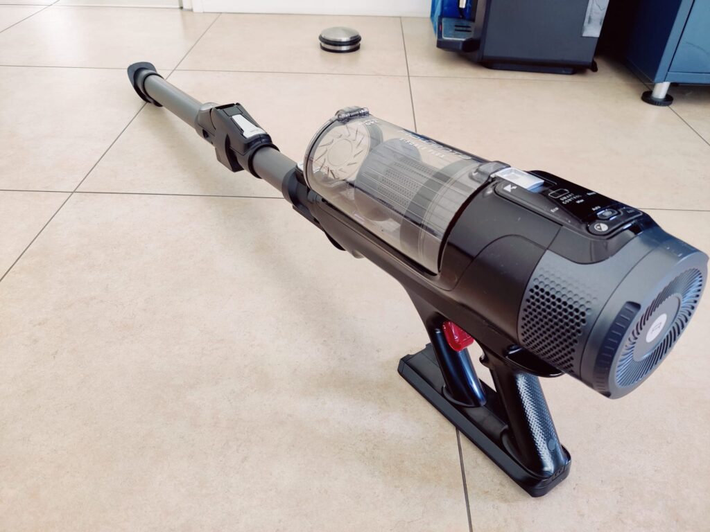 Rowenta RH9B36 X-Force Flex 14.80 Akku-Staubsauger zusammengesteckt
