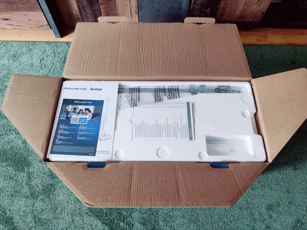 Rowenta X-Clean 10 GZ7540WO Nass-Trockensauger Verpackung offen