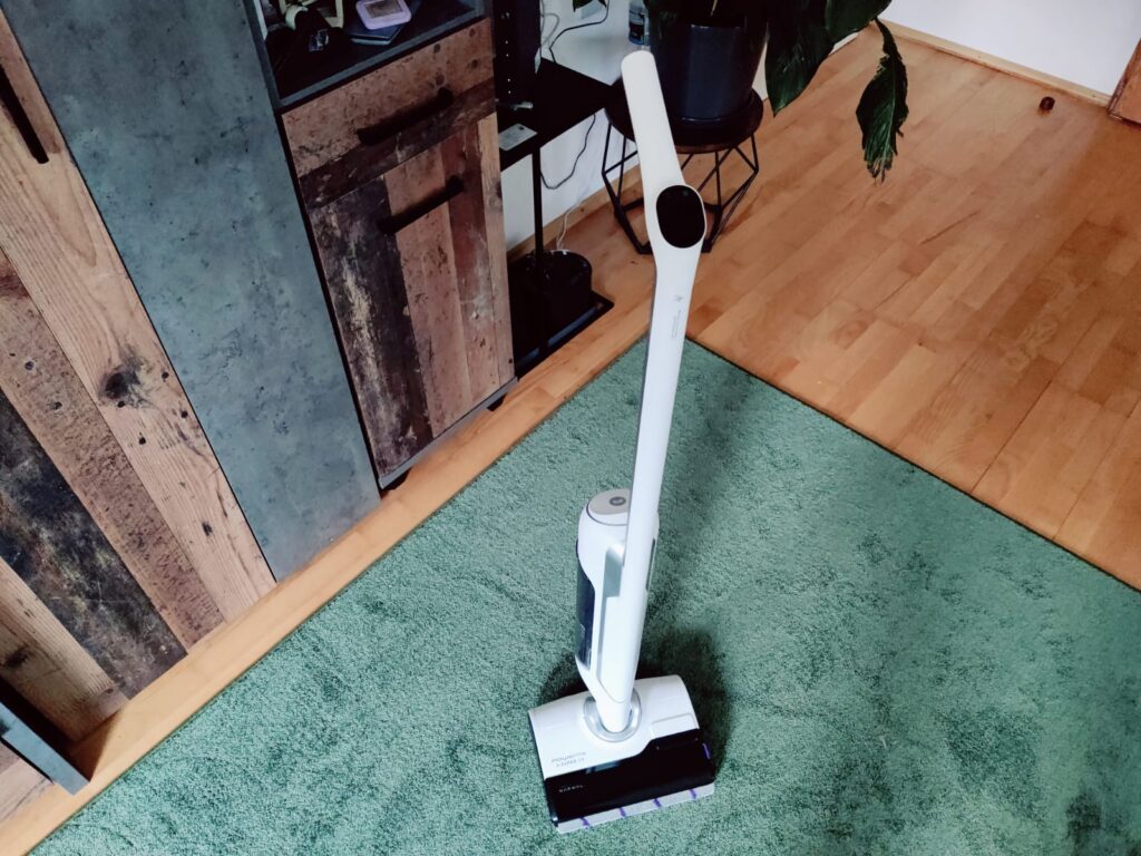 Rowenta X-Clean 10 GZ7540WO Nass-Trockensauger montiert