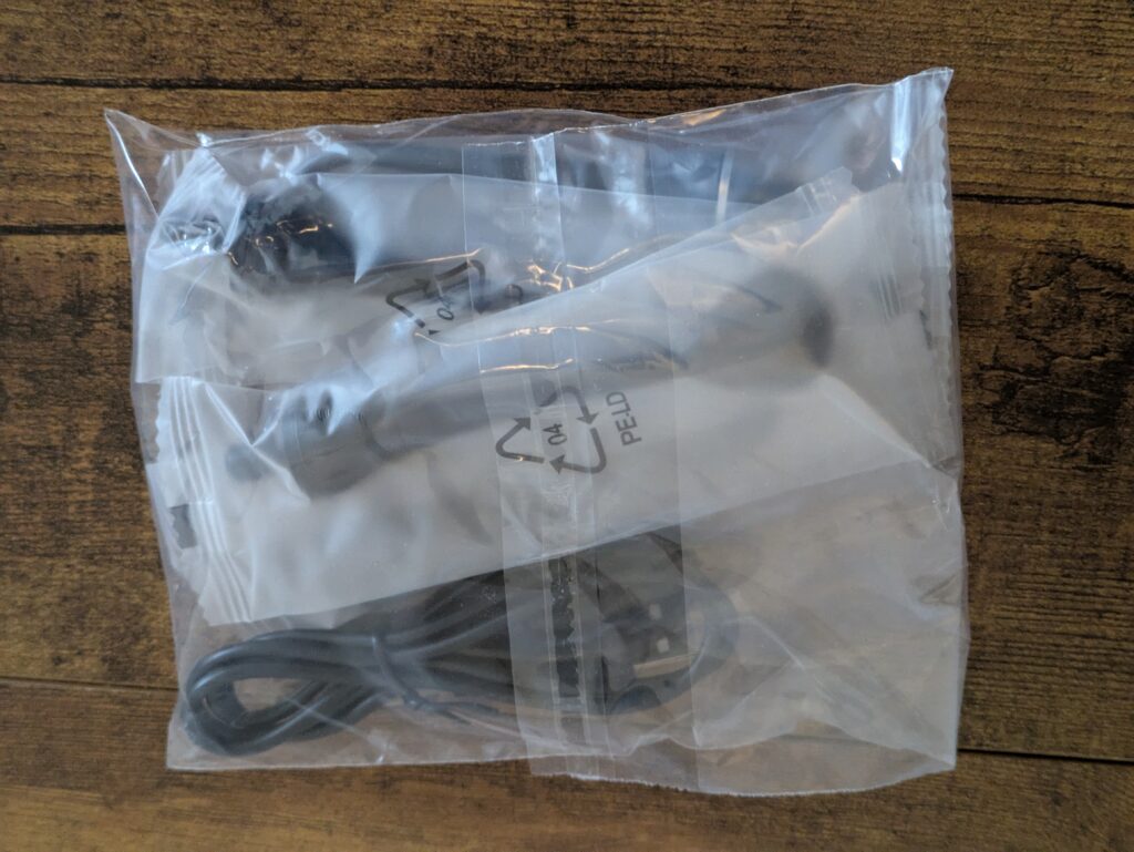 Zubehör der COSLUS C20 Munddusche verpackt