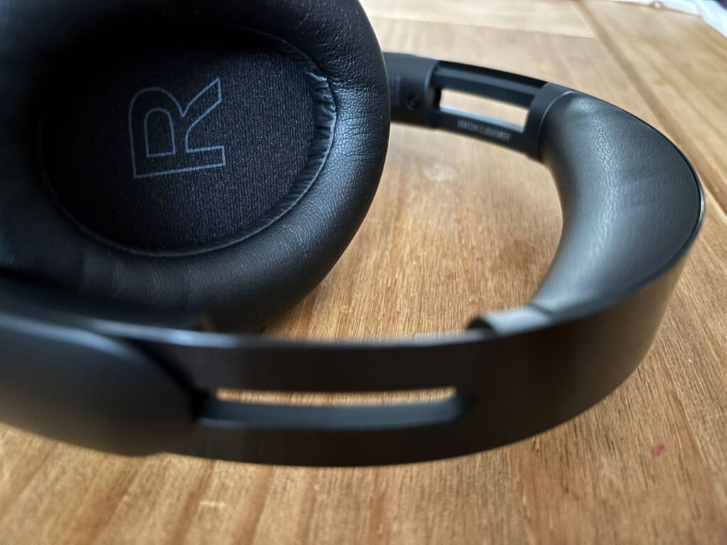 soundcore by Anker Q30 Noise-Cancelling-Kopfhörer Bügel im Detail