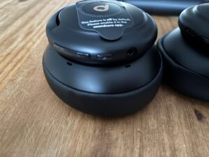 soundcore by Anker Q30 Noise-Cancelling-Kopfhörer Detailansicht Ohrmuschel