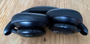 soundcore by Anker Q30 Noise-Cancelling-Kopfhörer Ohrmuscheln von außen