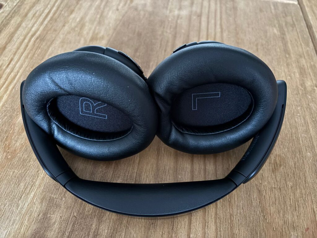 soundcore by Anker Q30 Noise-Cancelling-Kopfhörer Ohrmuscheln von innen