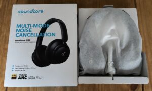 soundcore by Anker Q30 Noise-Cancelling-Kopfhörer Verpackung geöffnet