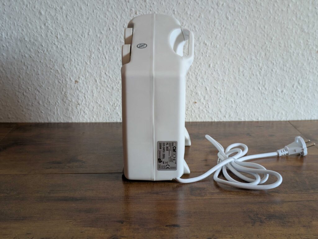 Clatronic HL3838 Heizlüfter von hinten vertikal