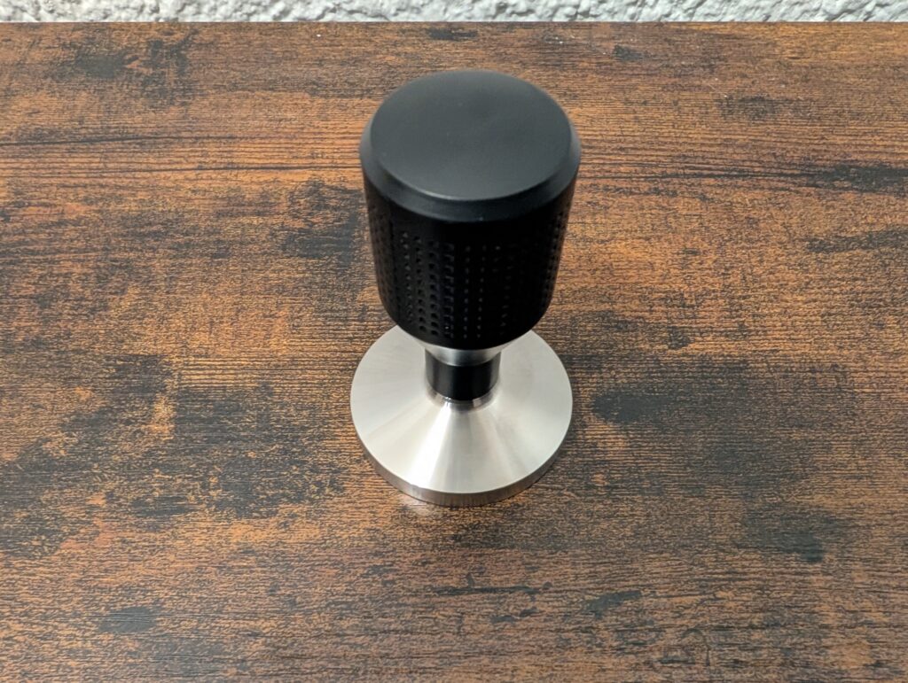 Kaffeestempel der Krups Precision XP801T Siebträgermaschine von oben