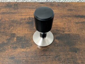 Kaffeestempel der Krups Precision XP801T Siebträgermaschine von oben