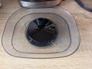 Krups KM8328 Grind Aroma Kaffeemaschine mit Mahlwerk Deckel abgenommen